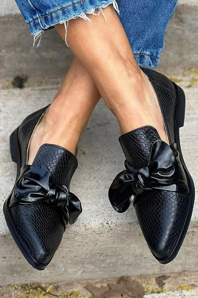 Georgia - Black Loafer With Shiny Bow