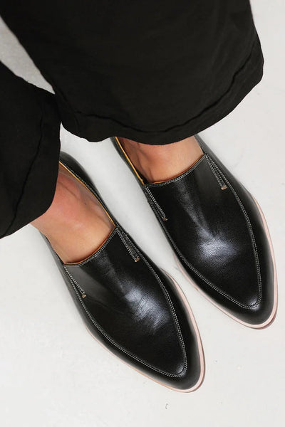 Cynthia - Elegant Minimalist Loafers