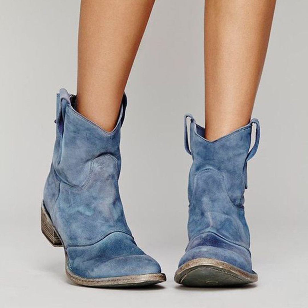 Kennedy - Chic Suede Ankle Boots