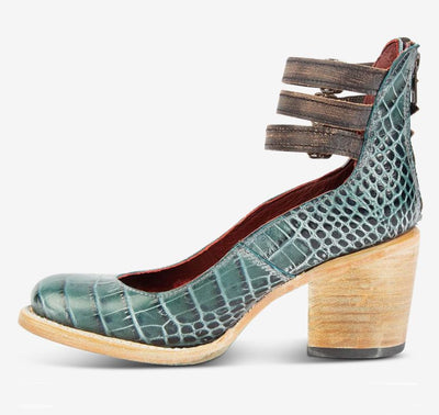 Izzy - Leather Pumps