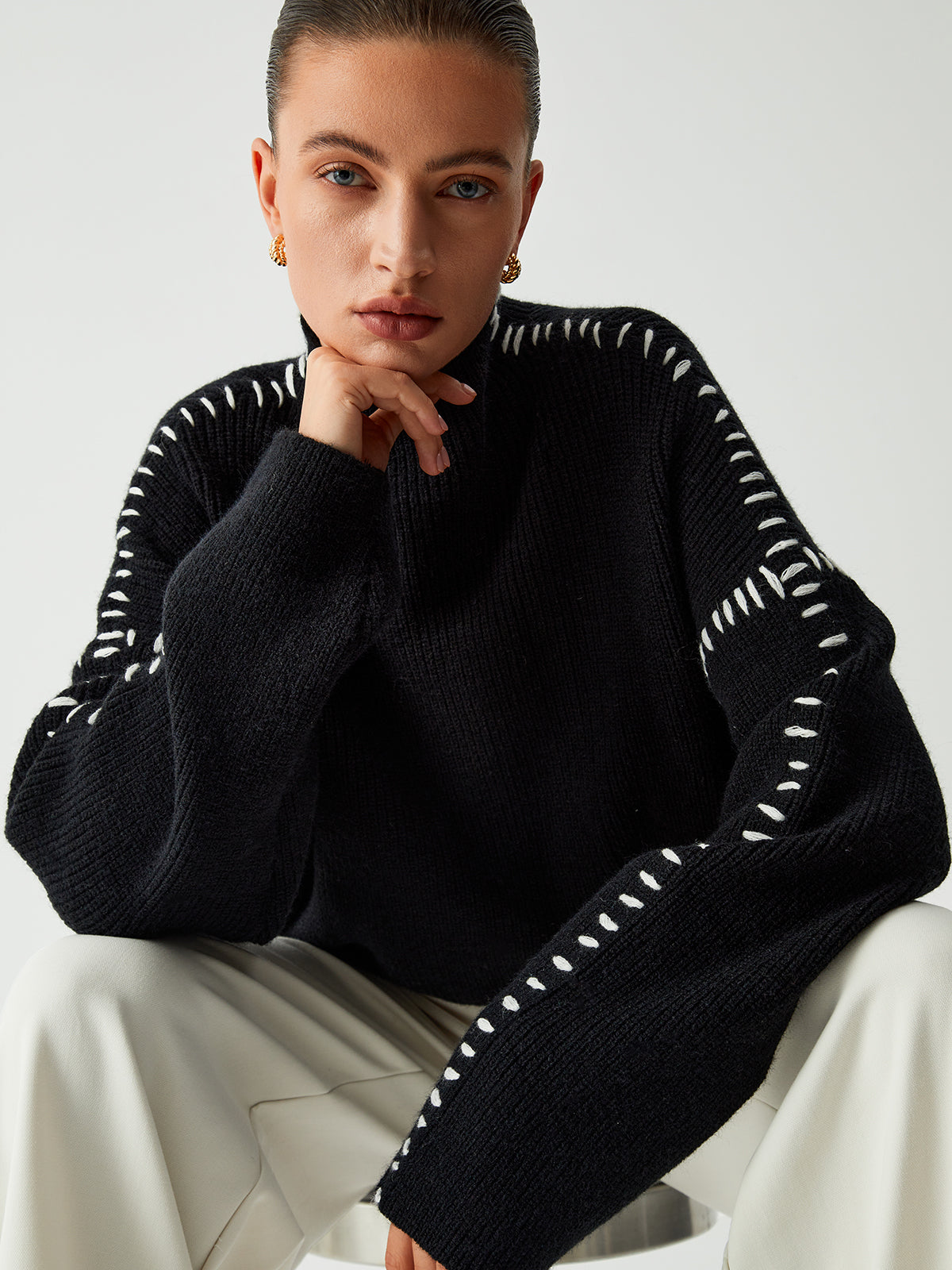 Alma - Oversized turtleneck sweater with delicate details