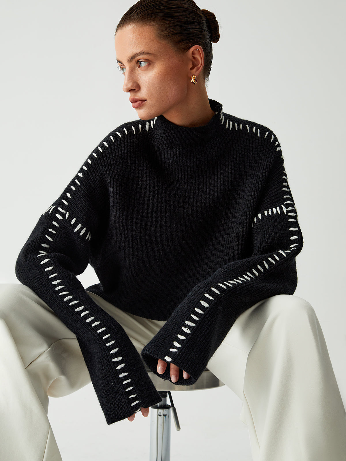 Alma - Oversized turtleneck sweater with delicate details