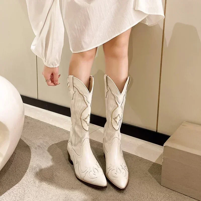 Dion - Vintage Embroidered Cowboy Boots