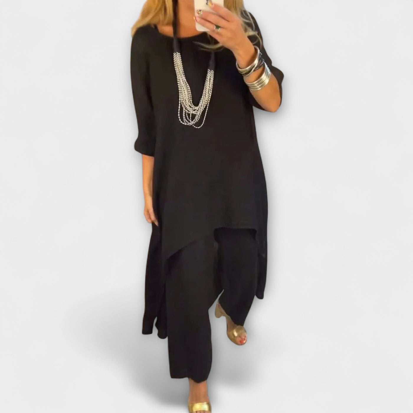 Tabea - Linen Suit with Round Neckline