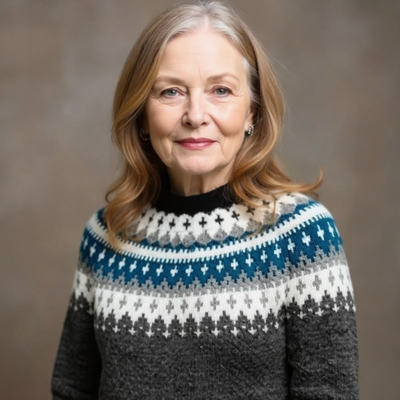 April - Luxurious Cashmere Sweater